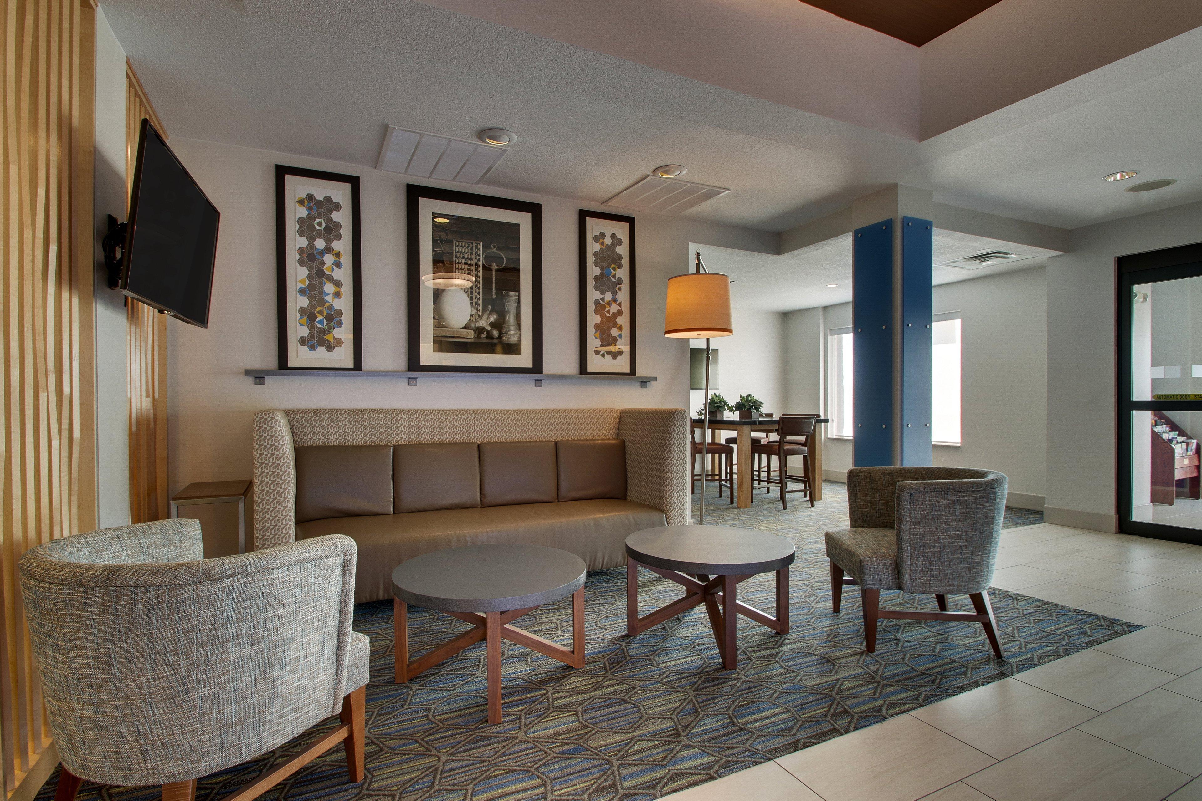 Holiday Inn Express Hotel & Suites Morris By Ihg Buitenkant foto