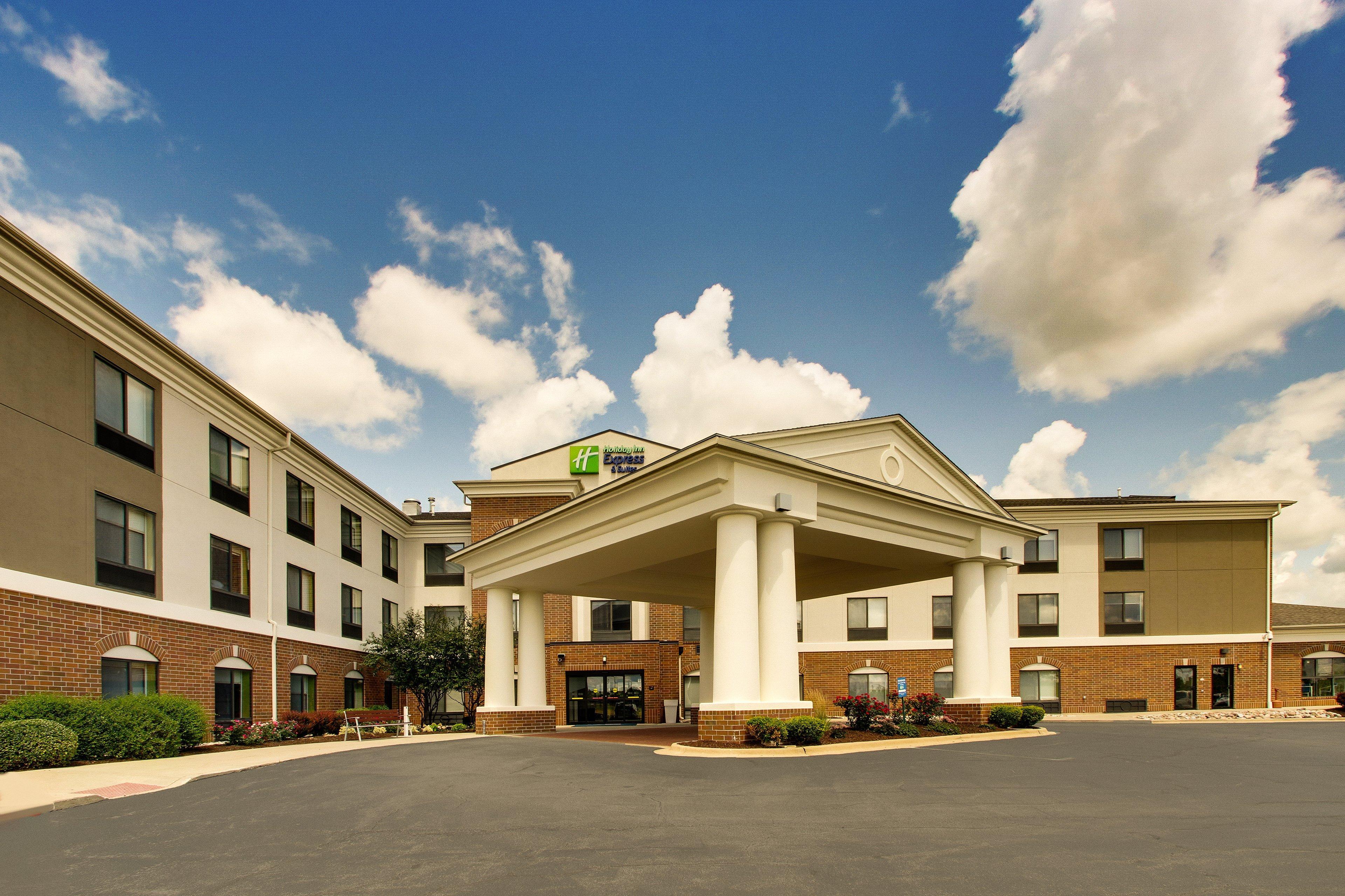 Holiday Inn Express Hotel & Suites Morris By Ihg Buitenkant foto