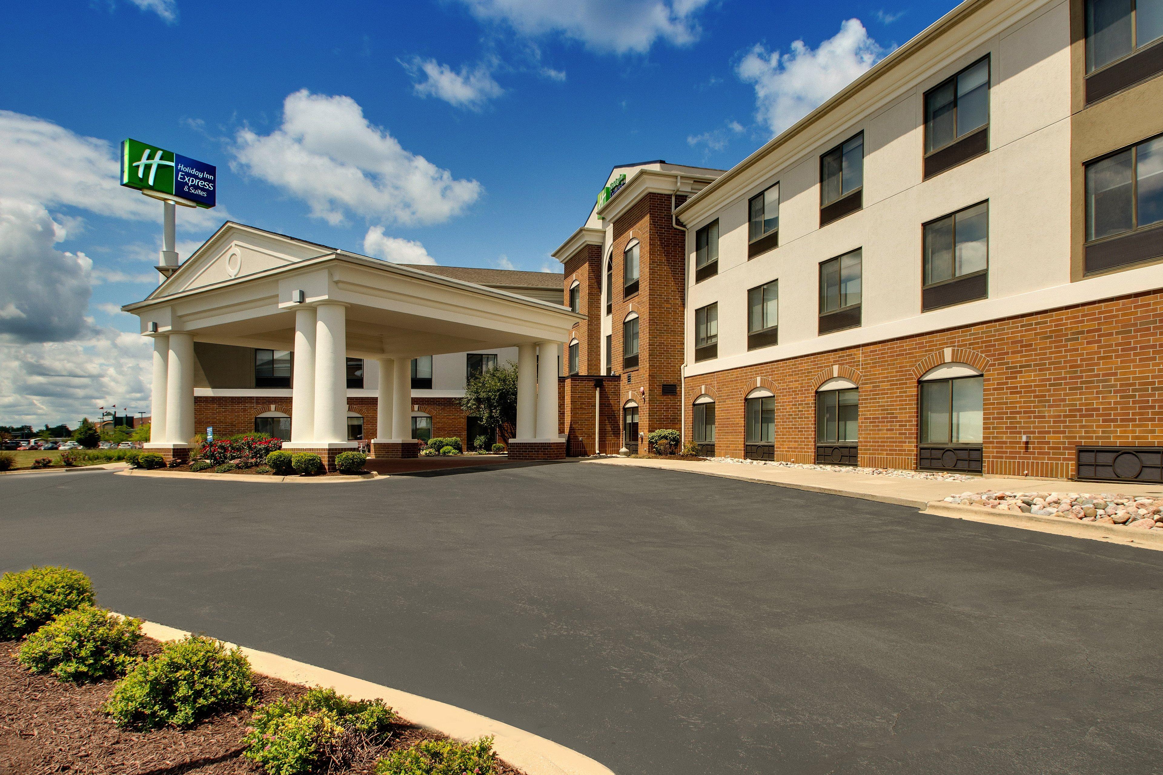 Holiday Inn Express Hotel & Suites Morris By Ihg Buitenkant foto